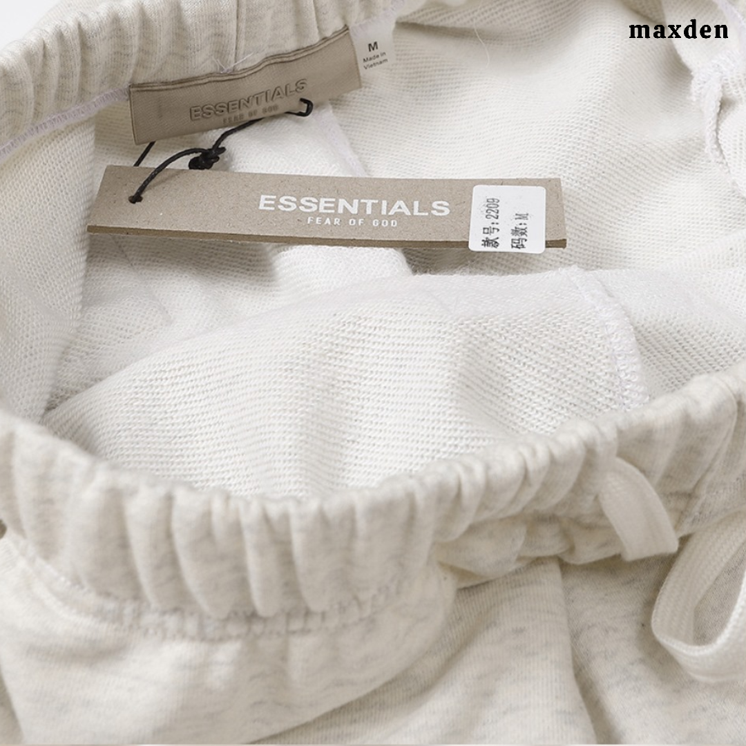 ESSENTIALS 1977 Summer Set